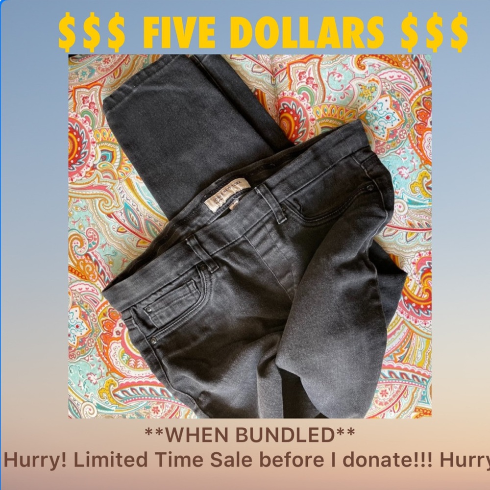 ✅Only $5 Dollars when Bundled!!!!Black Denim Pull On Jeans